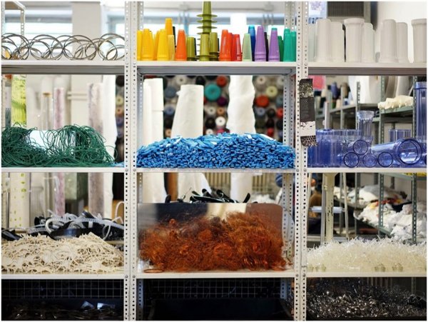 Scaffali al centro Remida