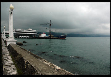 Sukhumi, il lungomare (Foto john, Flickr)