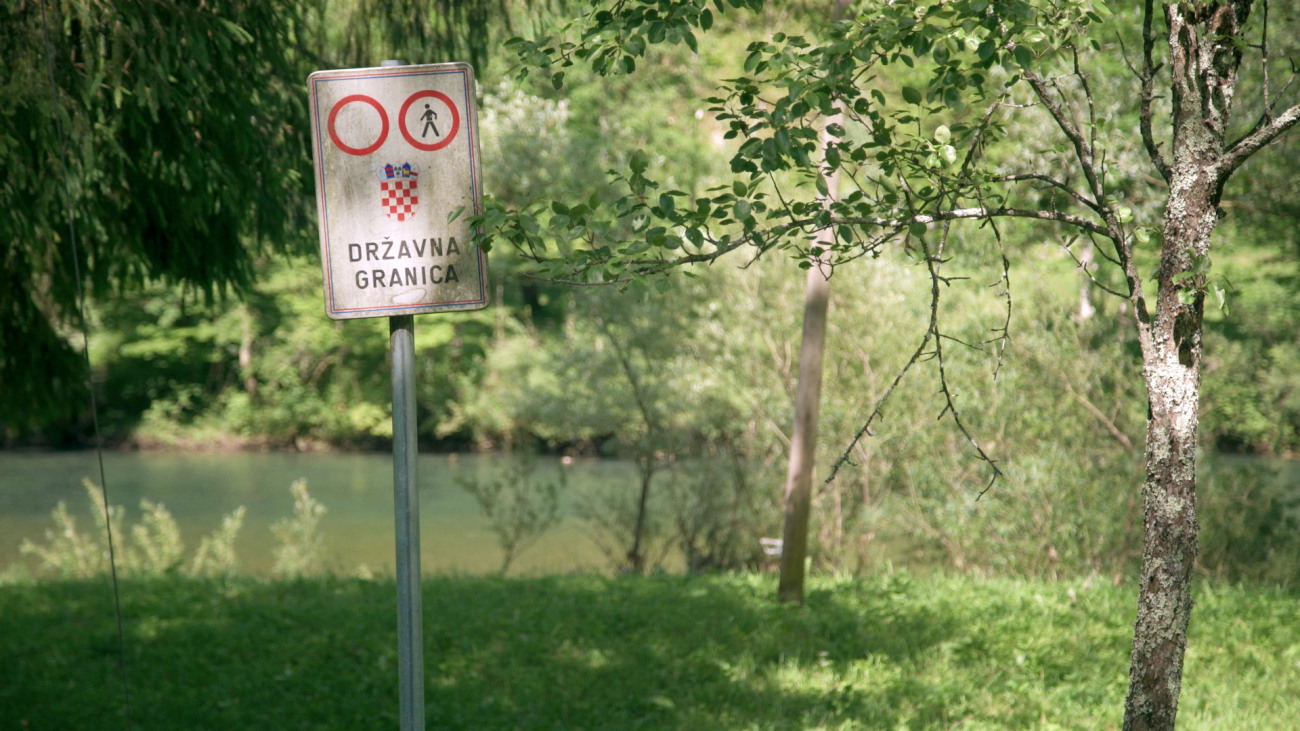 An image from «Žica», a documentary by Croatian director Tiha K. Gudac