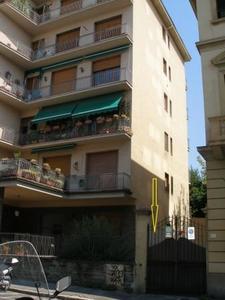 La moderna palazzina sorta al posto di "Villa D'Istria"