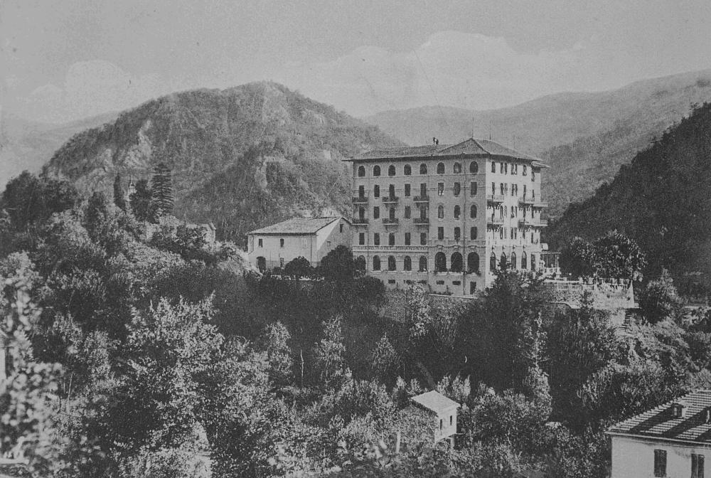 L’edificio del “Miramonti” di Garessio, sede del Campo 43. Fonte: Vbs Studio – La Collina degli eventi