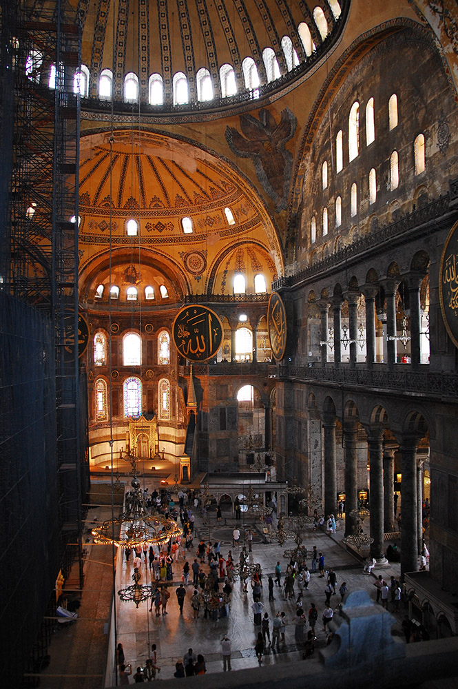 Interni di Santa Sofia (foto L. Zanoni) Interni di Santa Sofia (foto L. Zanoni)