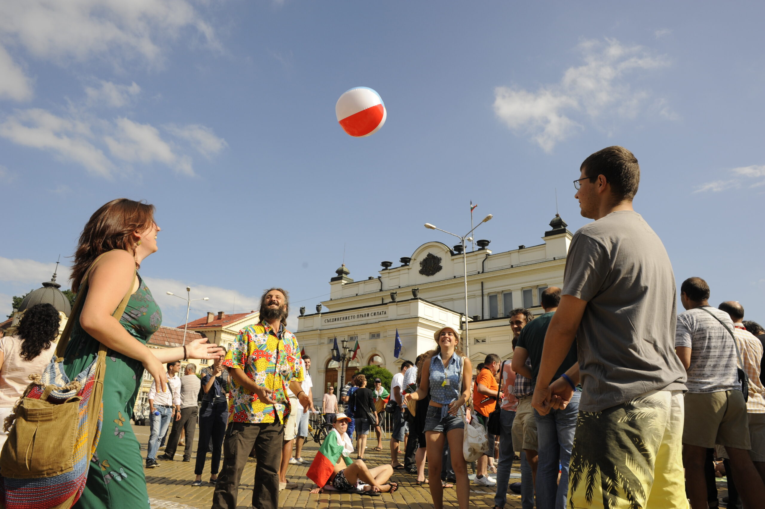 Bulgaria-proteste-balneari-di-fronte-al-parlamento-di-Sofia-11
