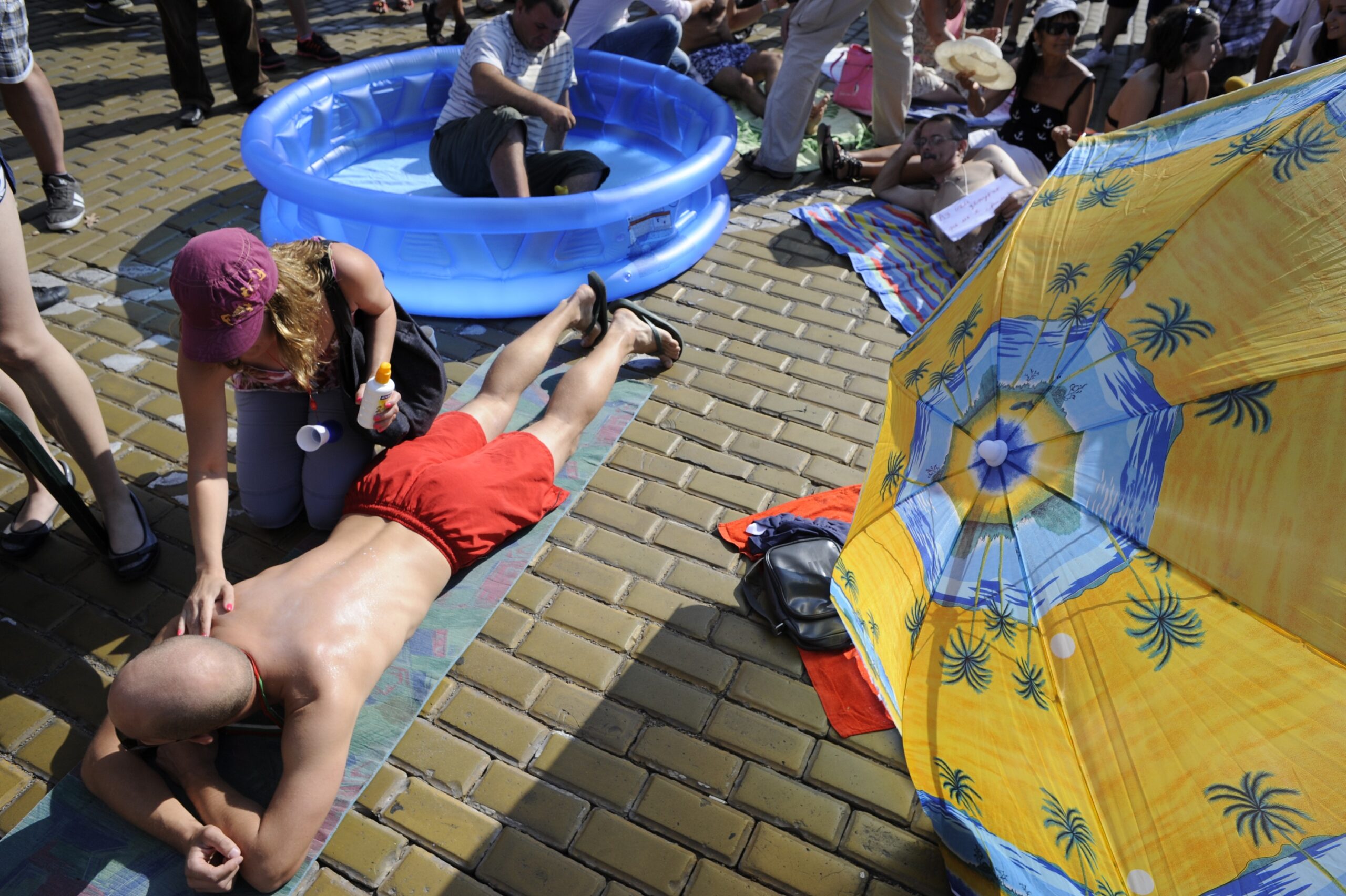 Bulgaria-proteste-balneari-di-fronte-al-parlamento-di-Sofia-4