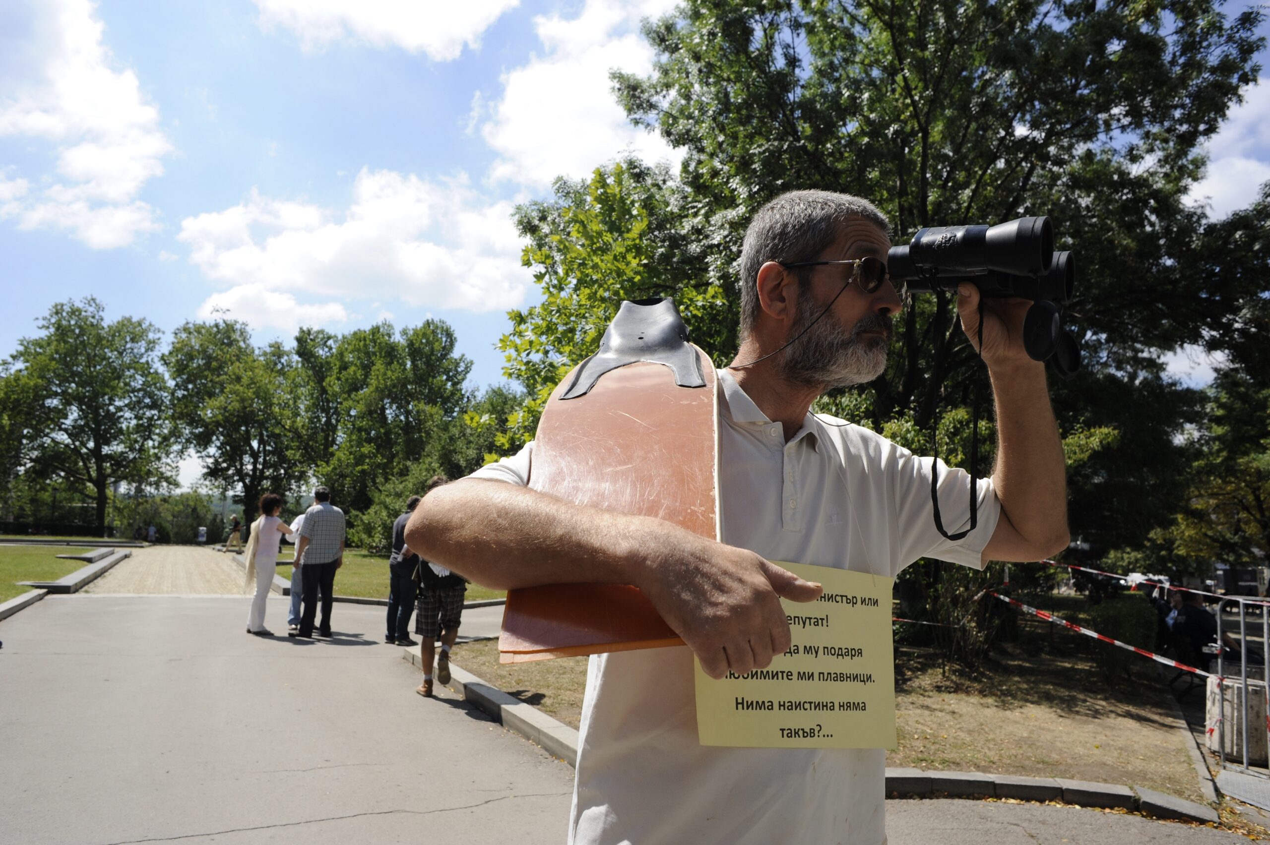 Bulgaria-proteste-balneari-di-fronte-al-parlamento-di-Sofia-8