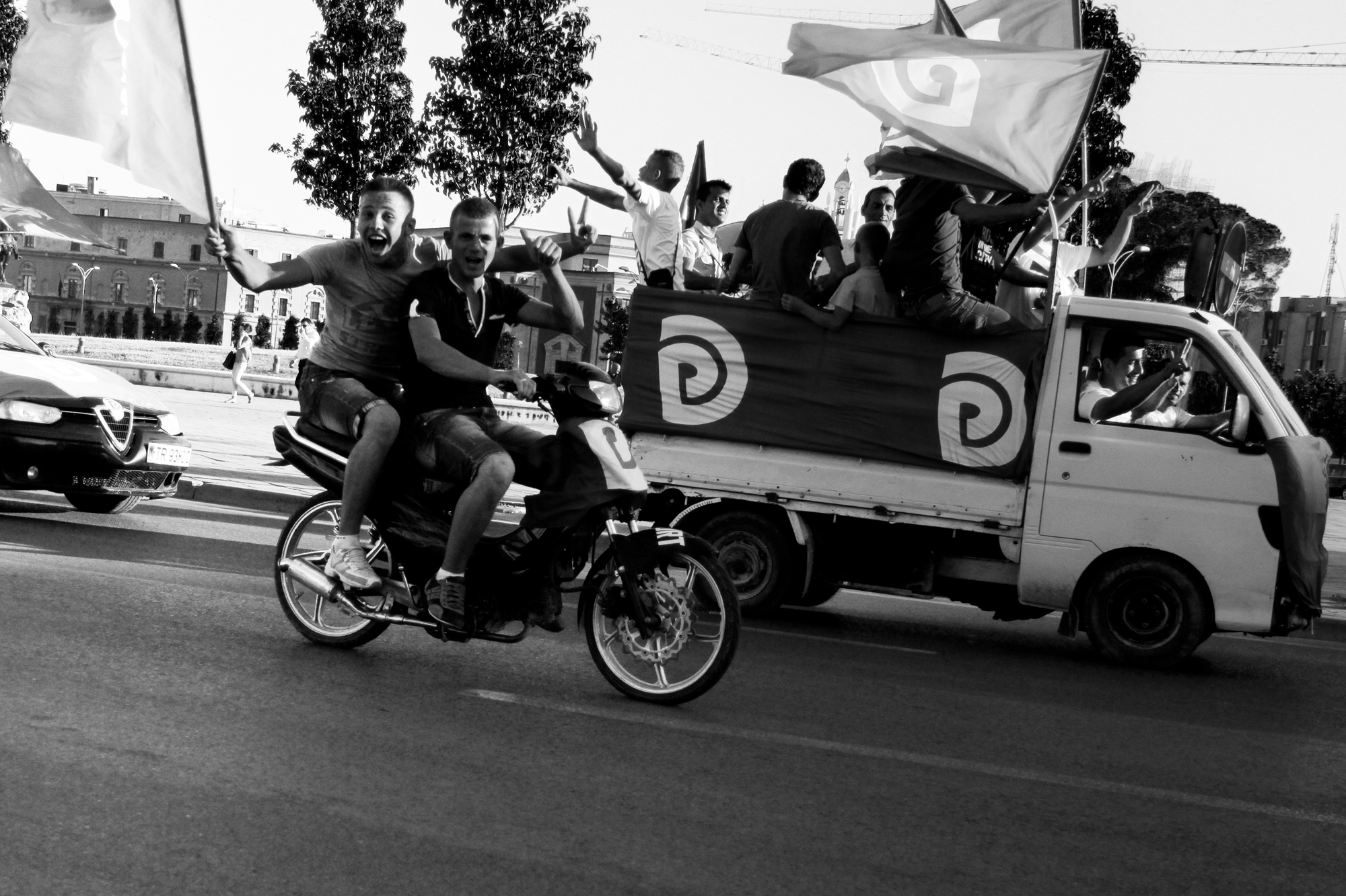 Giugno-2013-l-Albania-al-voto-6