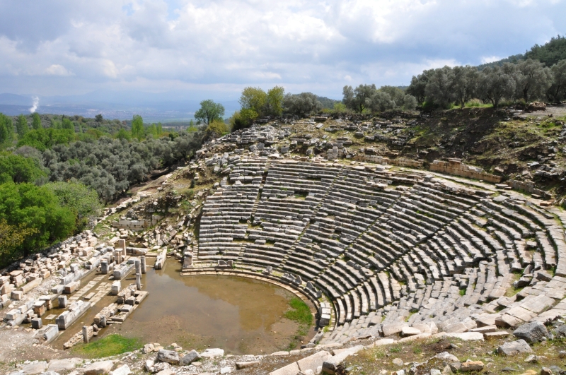 Il-grande-teatro-ellenistico-di-Stratonikea-l-antica-citta-che-sorge-nella-attuale-provincia-di-Mugla