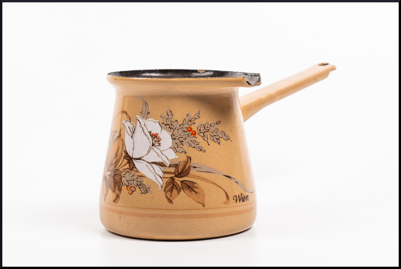 Moj-Dom-la-casa-e-una-valigia