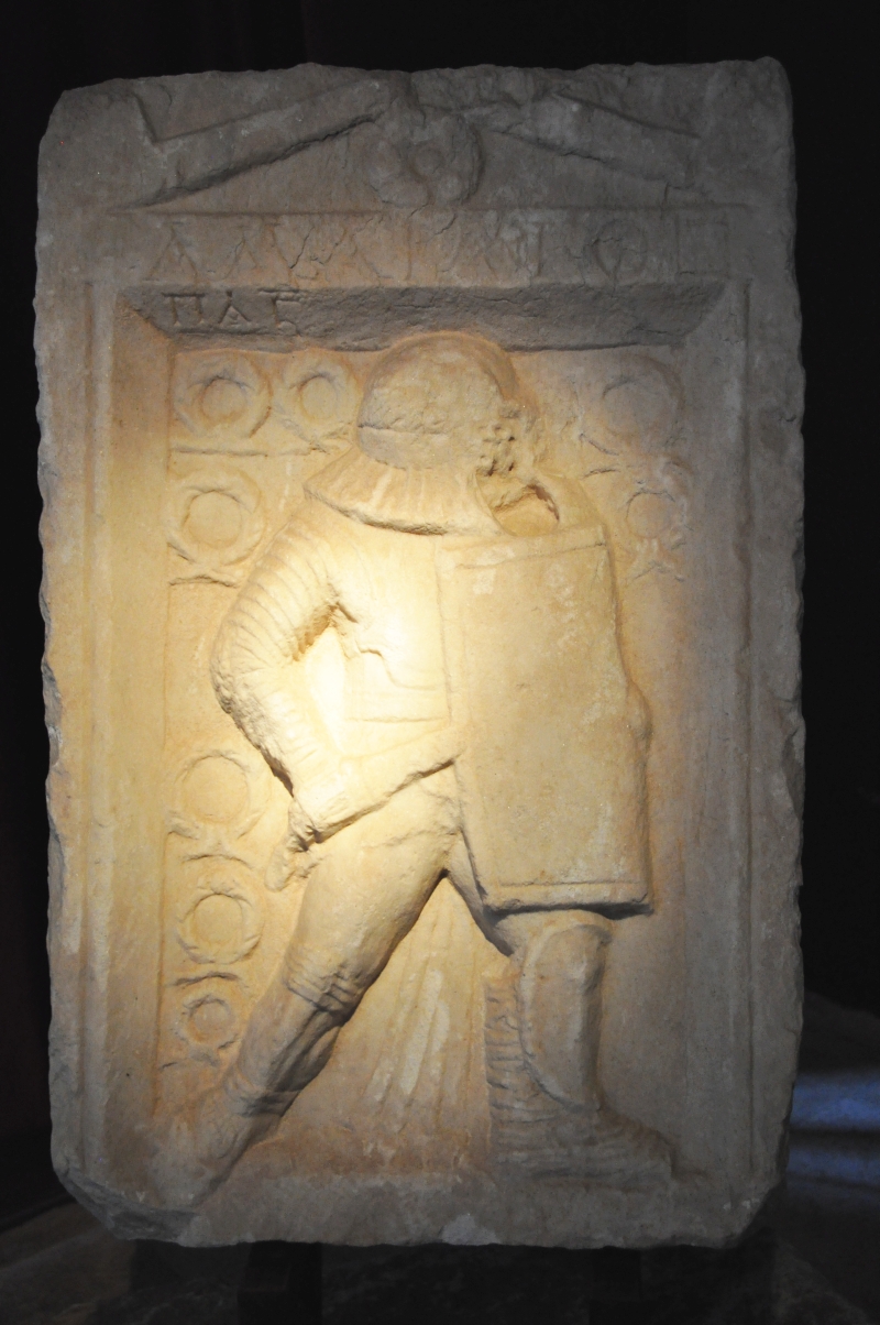 Mugla-stele-di-gladiatore-dalla-citta-ellenistica-di-Stratonikea