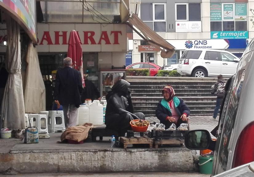 Mugla-una-venditrice-di-verdure-e-il-suo-doppio-1