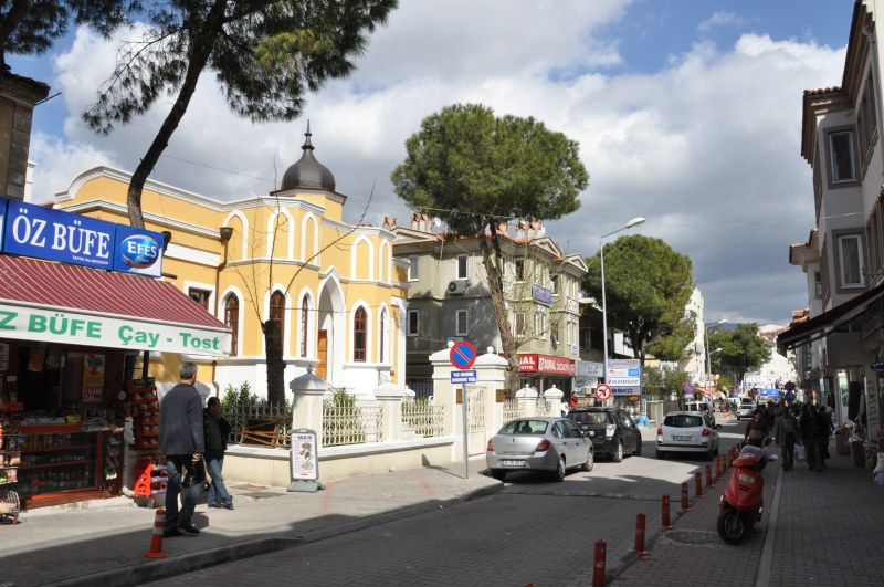 Per-le-strade-di-Mugla-il-capoluogo-della-omonima-provincia-coincidente-con-l-antica-Caria