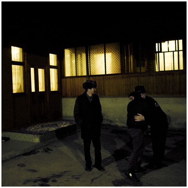 Repubblica-Cecena-gennaio-2010-Riunione-familiare-1