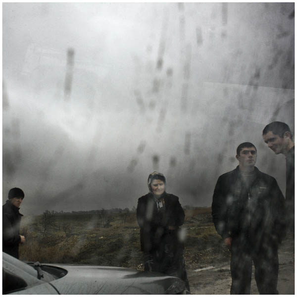 Repubblica-del-Daghestan-gennaio-2010-Famiglia-nel-villaggio-di-Gubden-1