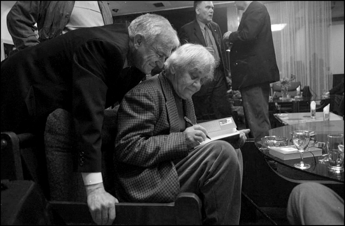 Sarajevo-2002-J.-Divjak-e-I.-Sarajlic-2-foto-Mario-Boccia