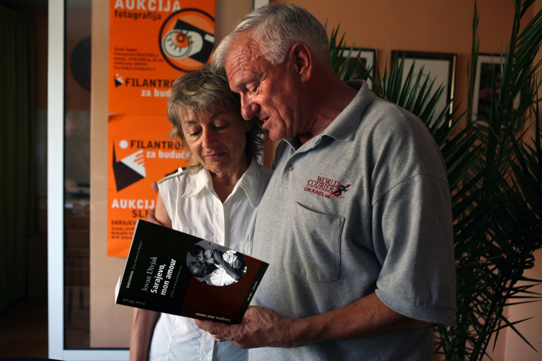 Sarajevo-2007-J.-Divjak-e-Giuliana-Sgrena-foto-Mario-Boccia