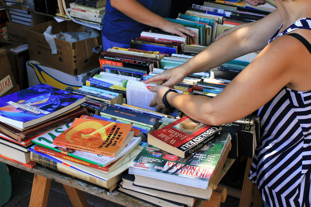 Sea-sun-and-a-good-book-reading-habits-in-Greece-and-Croatia