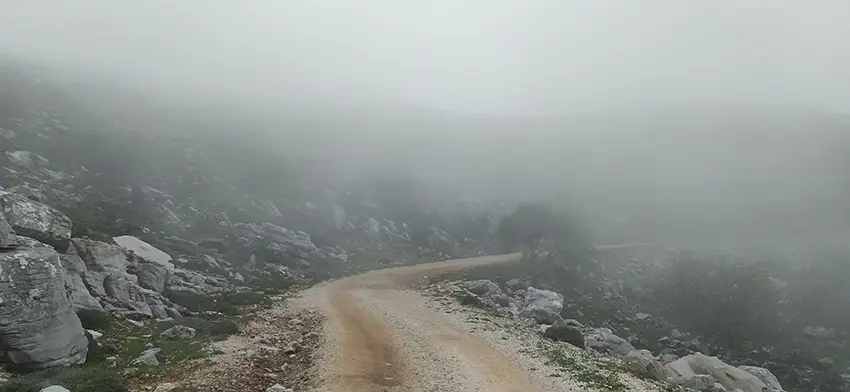 Sulla via per la vetta del monte Ataviros - Foto F. Fiori
