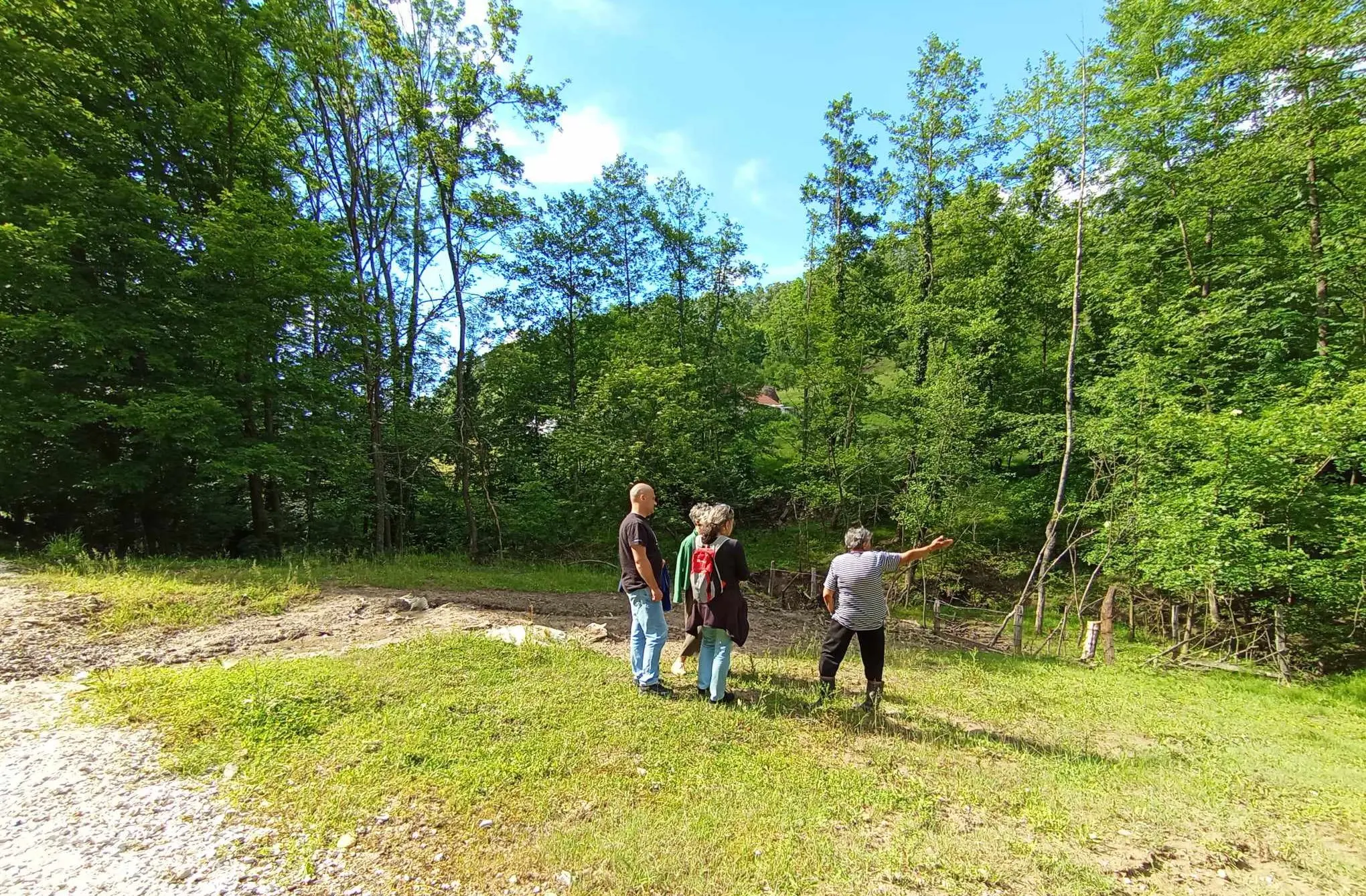 Lopare Selo, područje geoloških istraživanja - Foto S. Sanja Mlađenović Stević Lopare Selo, područje geoloških istraživanja - Foto S. Sanja Mlađenović Stević