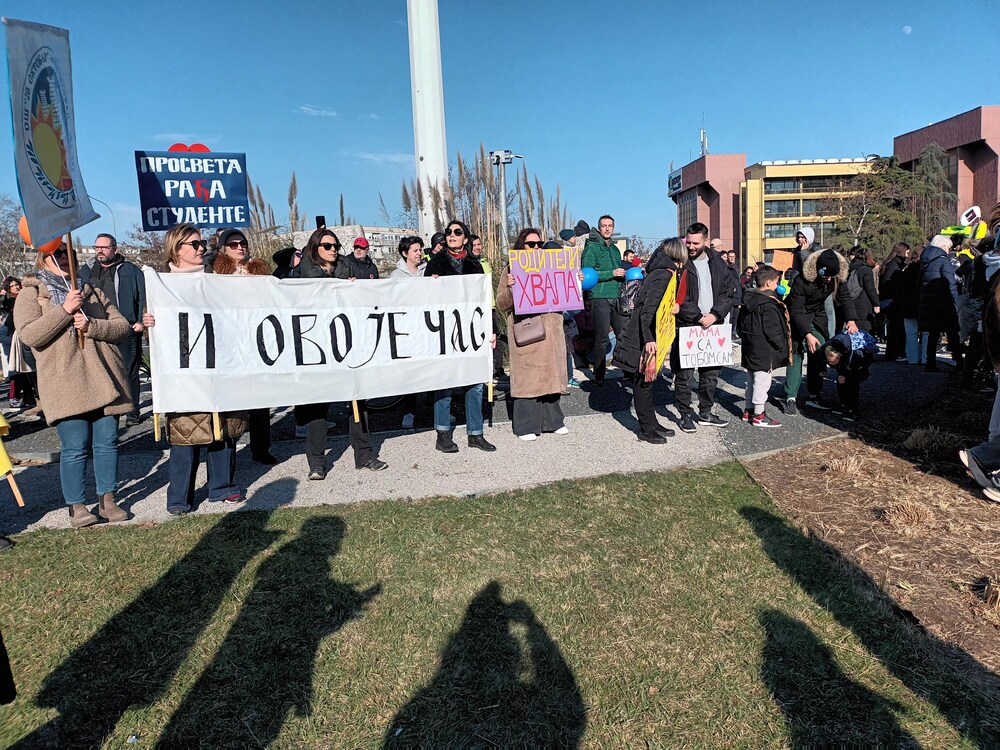 Protesta a Novi Beograd, Serbia (foto A. Cunha) Protesta a Novi Beograd, Serbia (foto A. Cunha)