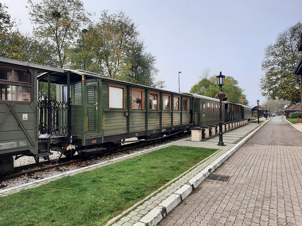 Il treno della Šarganska osmica (foto G. Vale) Il treno della Šarganska osmica (foto G. Vale)