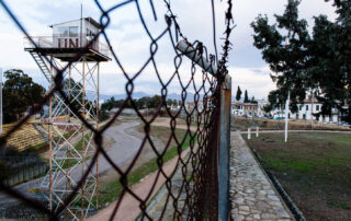 Posto di guardia abbandonato dell'UNFICYP nella zona cuscinetto il 10 gennaio 2017 - Foto Commissione europea, Libero uso
