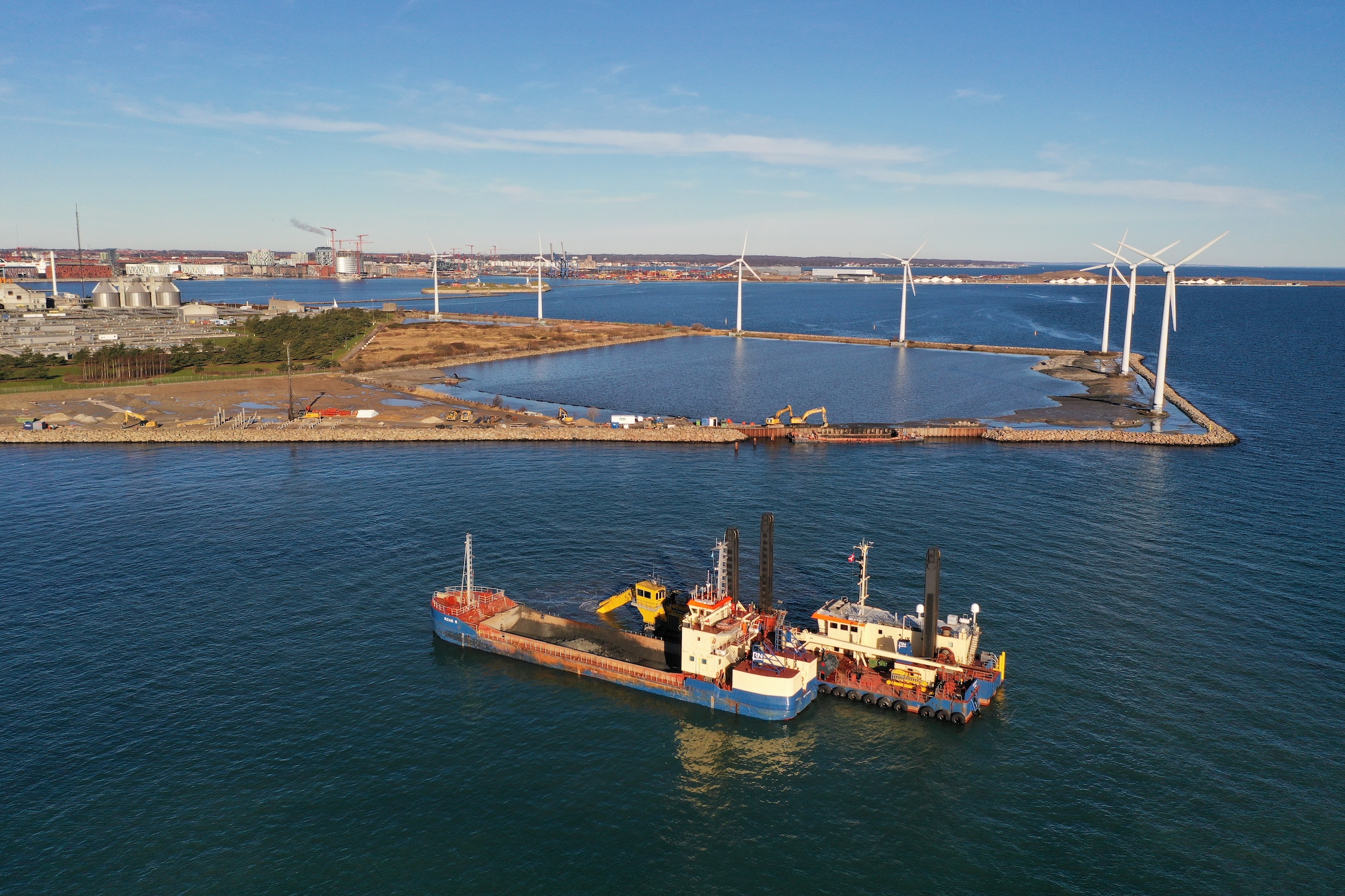 Toxic-secret-lurks-beneath-the-waters