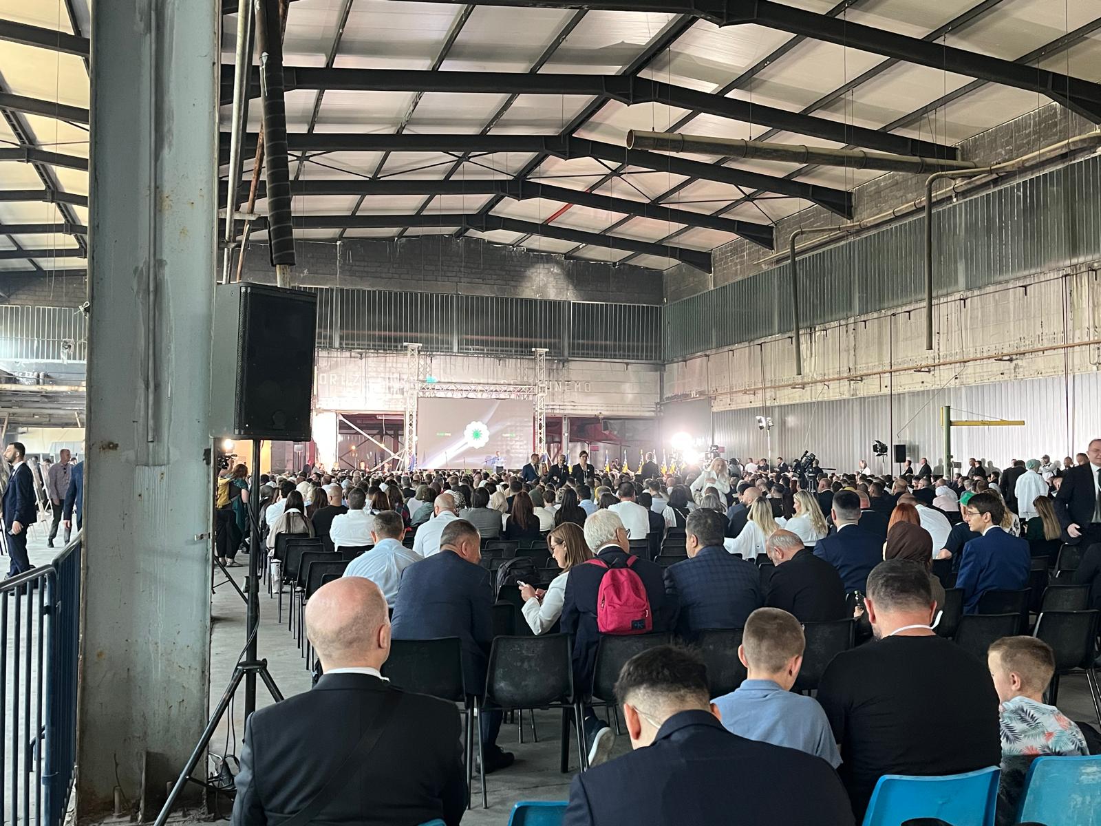 a9b12d19-0e3f-4754-89d2-be00edf5269b-1