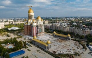 La Cattedrale della Salvezza del Popolo o Cattedrale nazionale a Bucarest © Paul Antonescu/Shutterstock