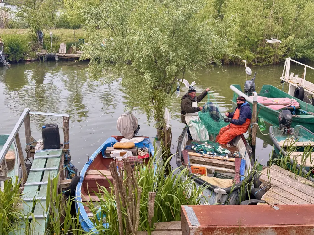 Pescatori in partenza per la pesca, Sfântu Gheorghe, Tulcea - foto Pierluigi Bizzini