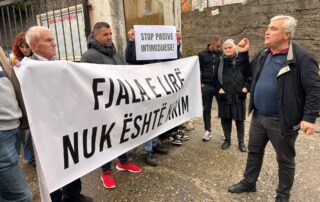 Durante le proteste in Albania - Foto E. Kryeziu