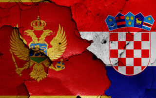 Bandiera montegrina e croata © danielo/Shutterstock