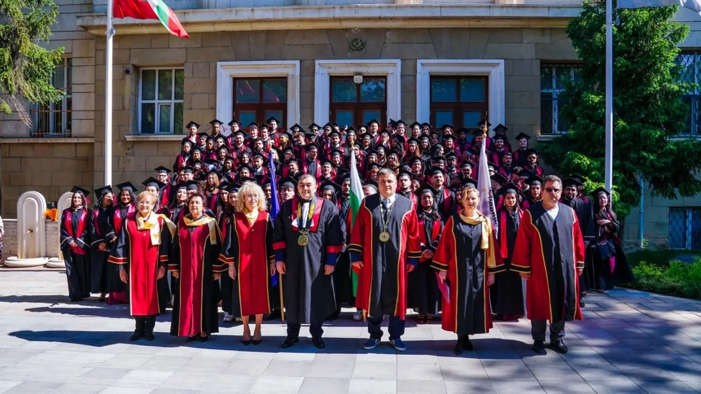 Studenti e docenti dell'Università di medicina di Pleven, Bulgaria - Foto Università medica di Pleven