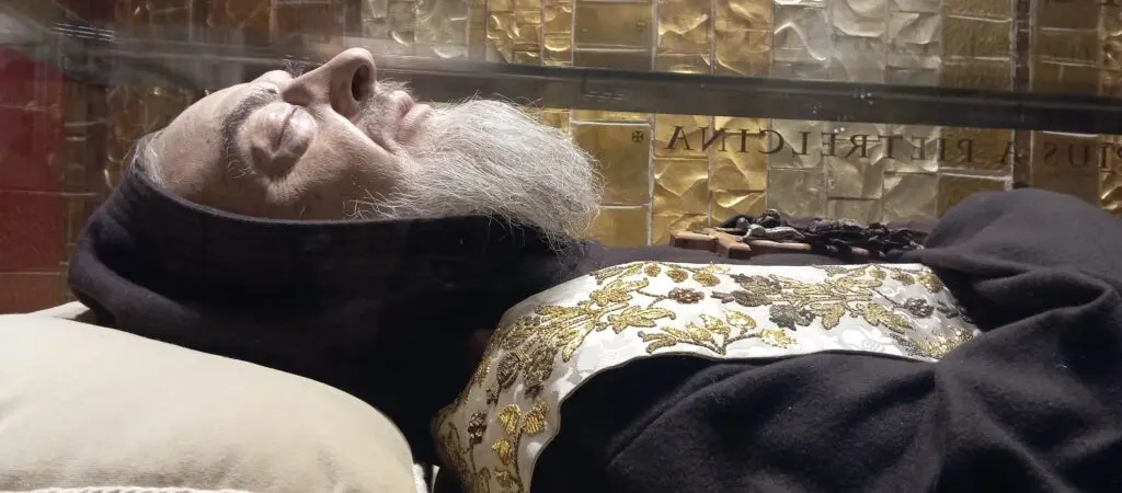 San Giovanni Rotondo, il corpo di Padre Pio. Foto: Fabio Fiori.