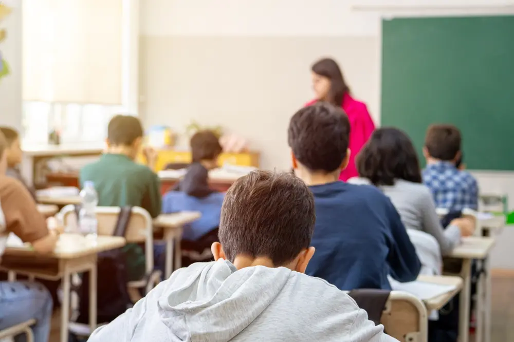 Giovani a scuola © k_samurkas/Shuttertsock