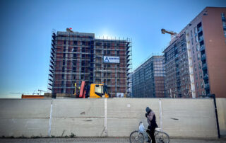 Uno degli innumerevoli cantieri di Tirana | Foto: Francesca Barca