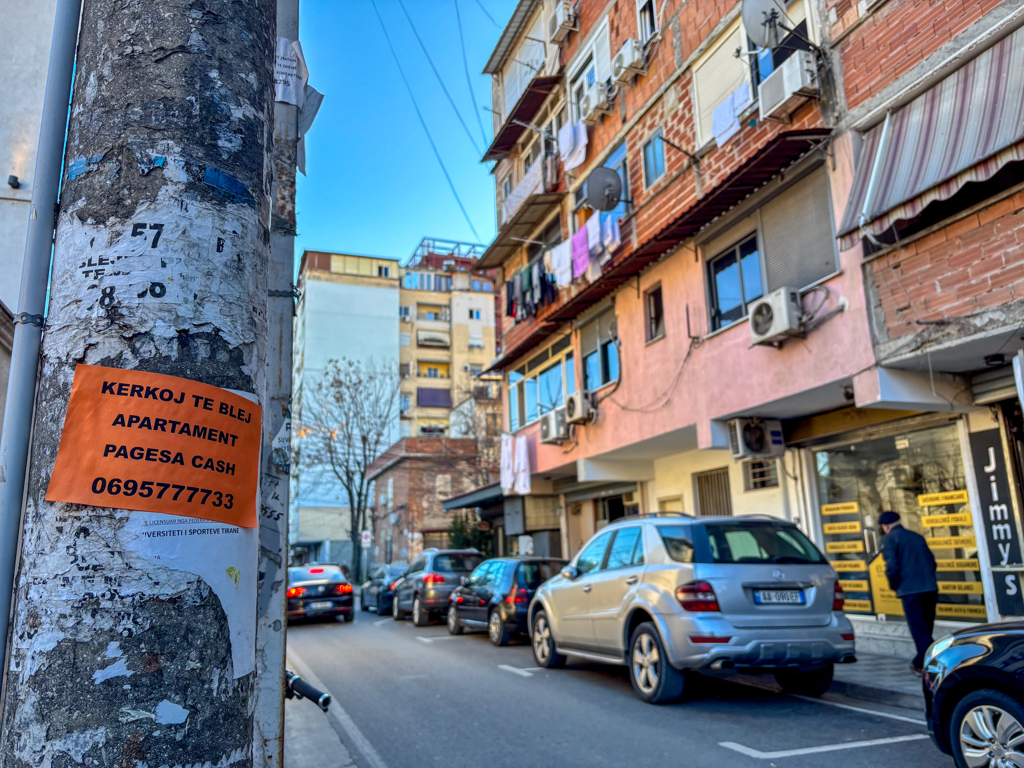 "Cerco un appartamento da acquistare, pago in contanti", centro di Tirana | Foto: ©Francesca Barca