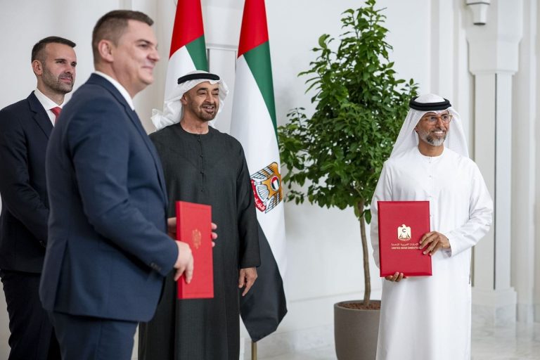 Firma dell'accordo tra il governo del Montenegro e gli Emirati Arabi Uniti - foto Governo del Montenegro