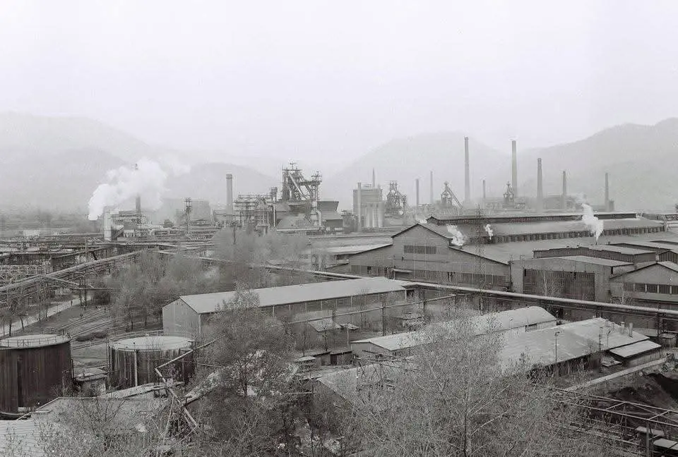 L'acciaieria di Zenica in costruzione 1974-75 - foto © Hakija Lemeš