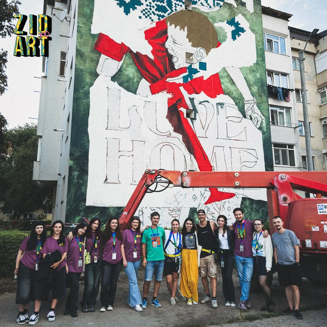 Il team del Festival Zidart, a Bacau, Romania © Zidart