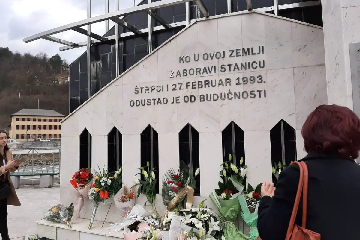 Il monumento alle vittime a Prijepolje, Serbia - Foto Nataša Kandić