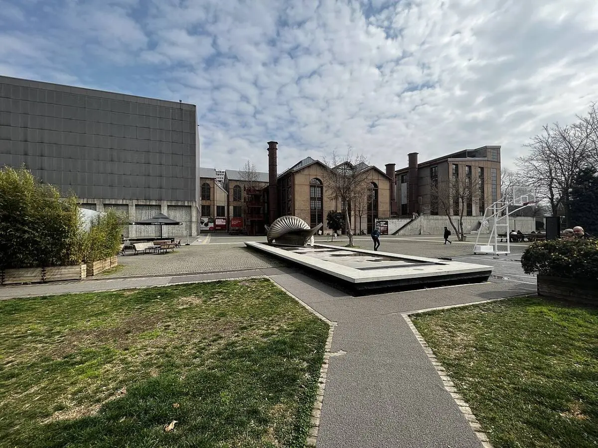 Istanbul_Bilgi_University_Santralistanbul_Campus_in_March_2023 Istanbul Bilgi University Santralistanbul Campus, marzo 2023 - foto Kurmanbek CC 4.0