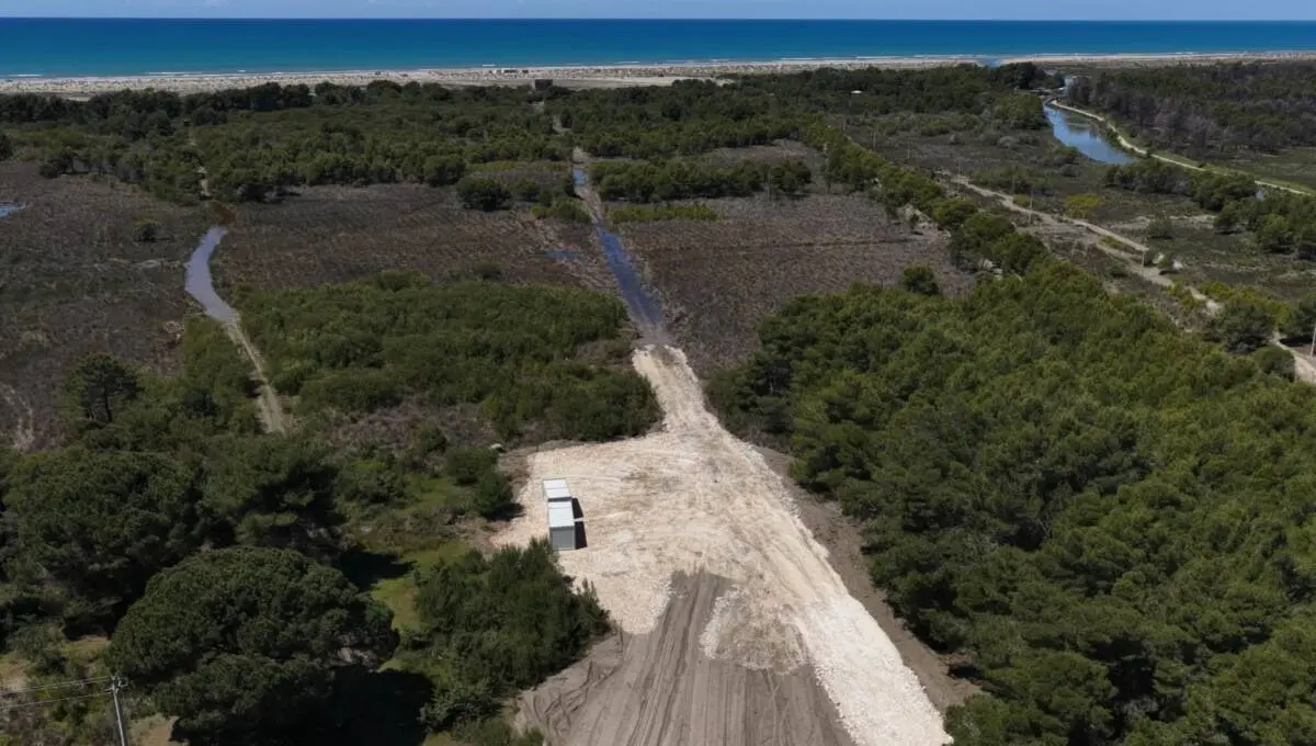 L'area protetta a nord di Valona dove stanno scavando - Foto © PPNEA