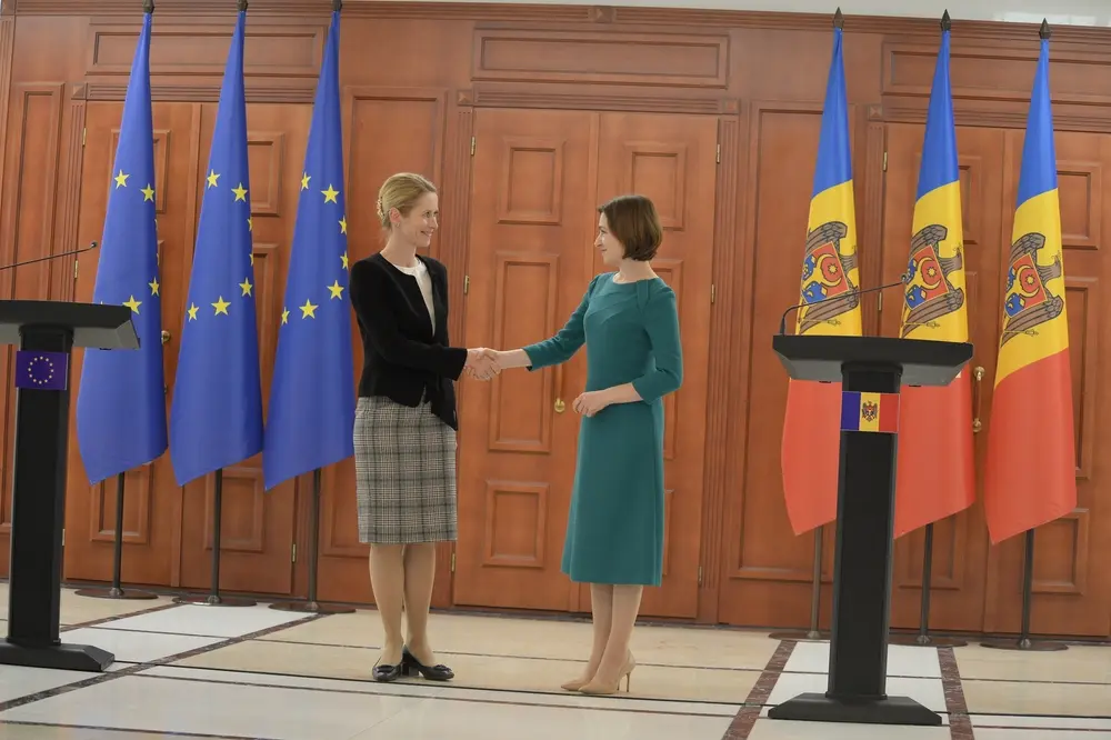 Kaja Kallas, Alta rappresentante dell'UE per gli affari esteri e la politica di sicurezza, e Maia Sandu, presidente della Moldova, 2025 © Constantin Grigorita/Shutterstock
