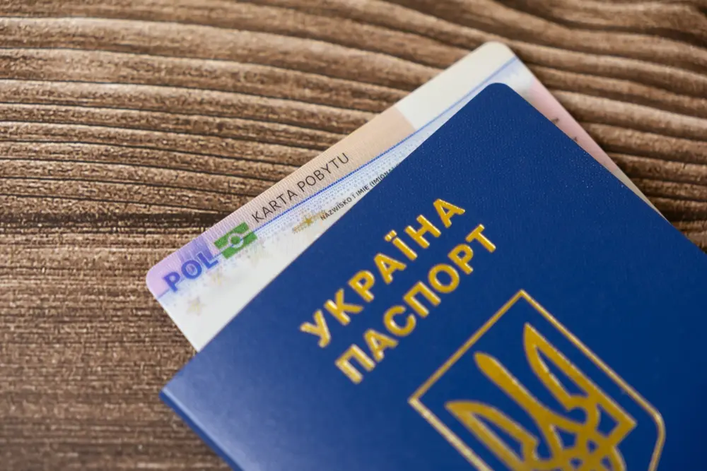 Passaporto ucraino © aileenchik/Shutterstock