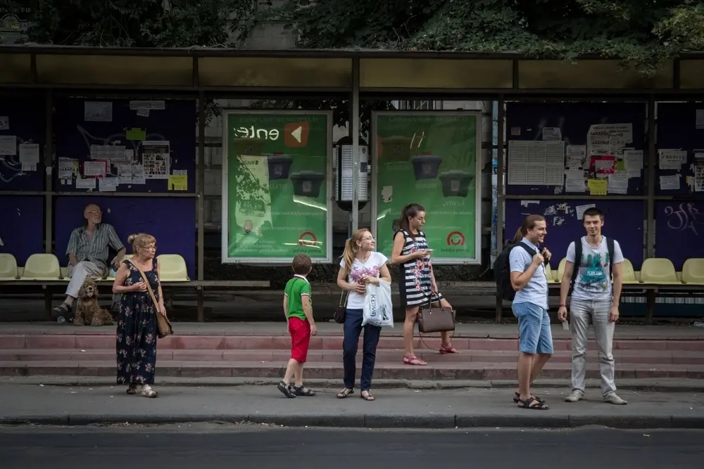 Bus stop in Chisinau © BalkansCat/Shutterstock