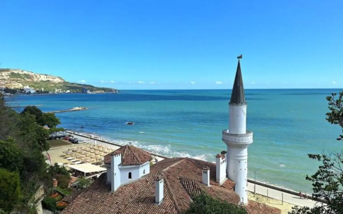 Balchik. La residenza della Regina Maria sul Mar Nero. Foto LB Viaggiare i Balcani Balchik. La residenza della Regina Maria sul Mar Nero. Foto LB Viaggiare i Balcani