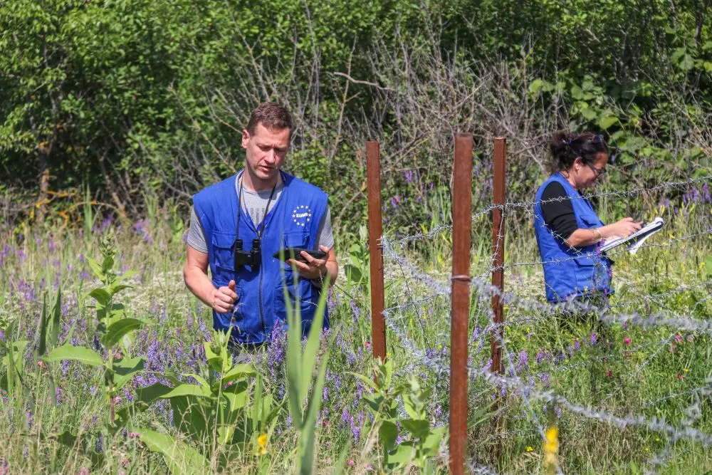Osservatori EUMM al lavoro al margine tra Georgia e Ossezia del Sud