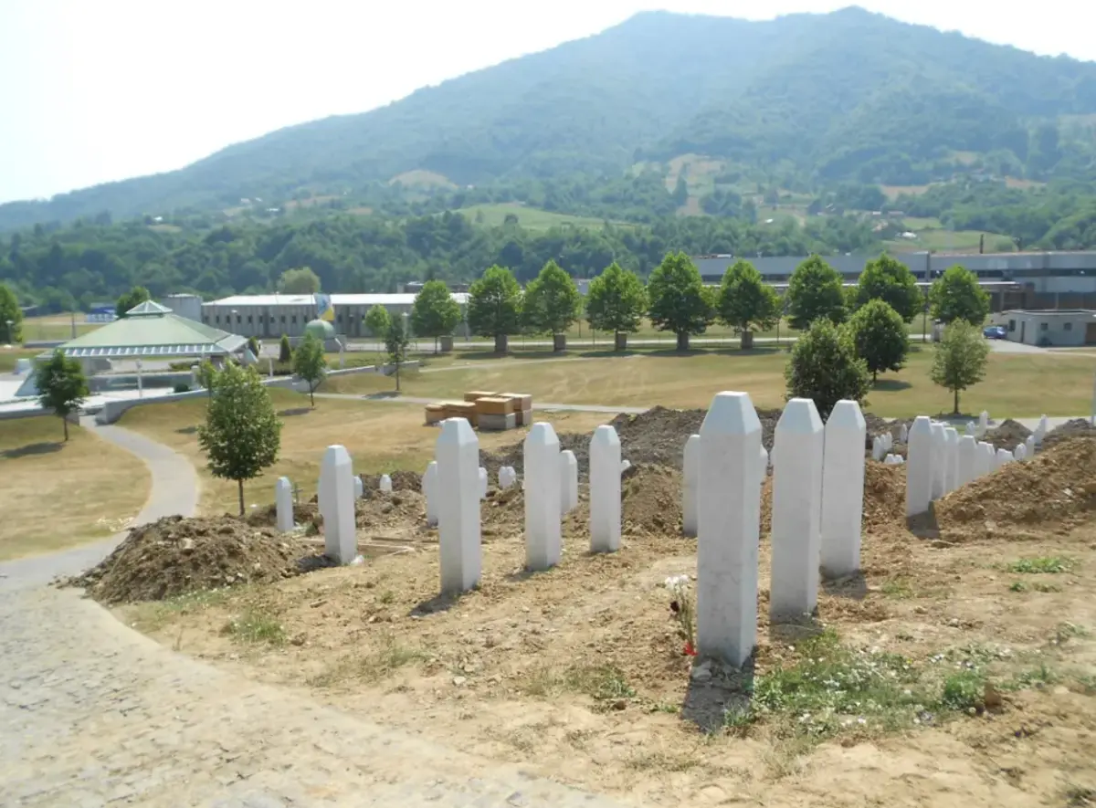 Il Memoriale di Potočari – foto di Silvia Maraone Il Memoriale di Potočari - foto di Silvia Maraone