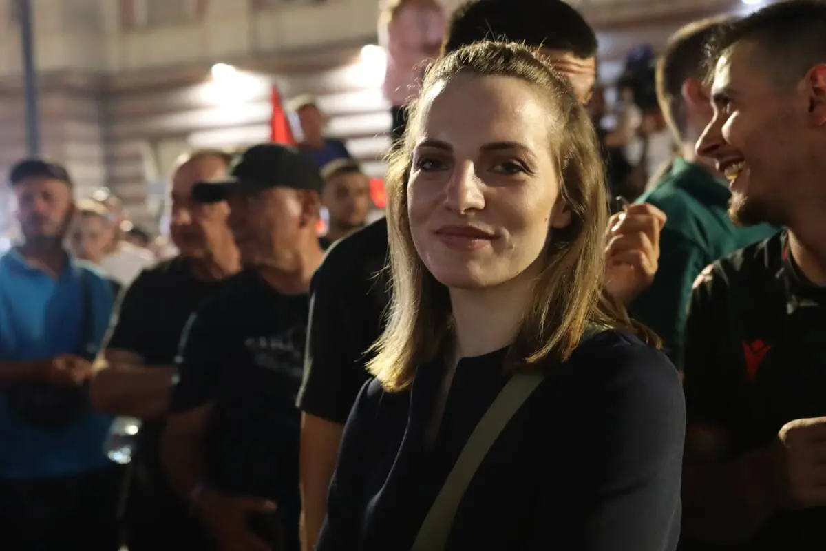 Marjana Koçeku at the anti-government protests. Photo courtesy of Isa Myzyraj.