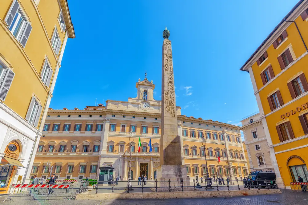 © V_E / Shutterstock